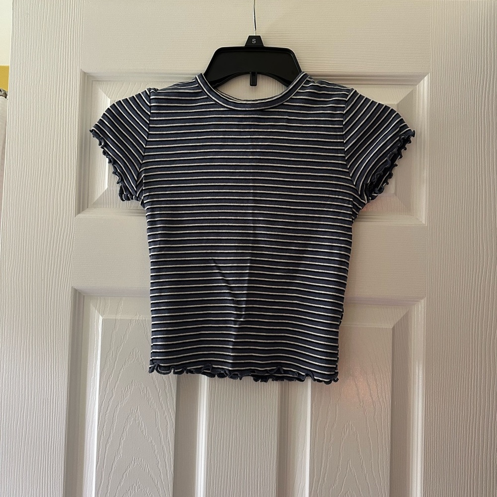 Forever 21 Cropped Tee with blue and White Stripes, size small